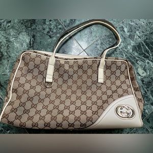 Ladies Gucci bag